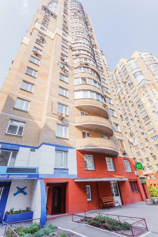 Апартаменты Возле Мвц Kiev Exterior foto
